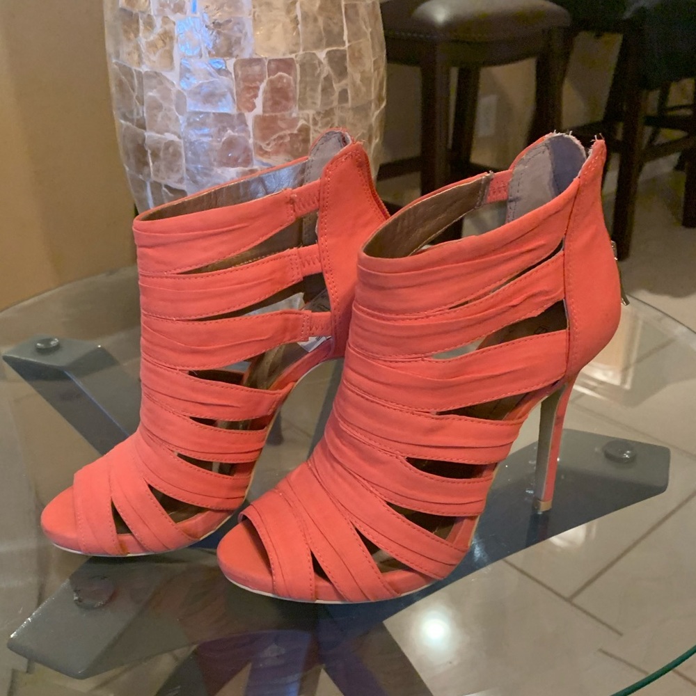BCBG peach 🍑